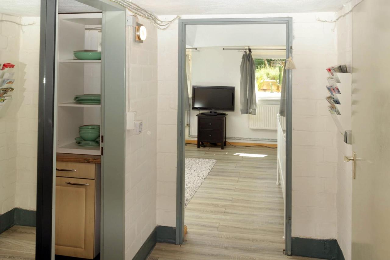 Cozy Souterrain-Half-Basement-Apartment Included 2 Bicycles Берлин Екстериор снимка